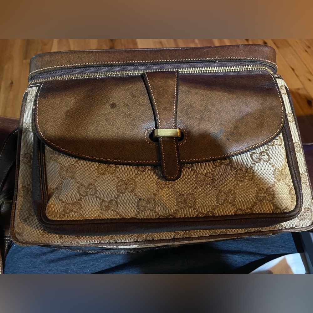 (RARE*RARE*RARE) VINTAGE GUCCI (ACTUAL CAMERA EQUIPMENT BAG) EXCELLENT VINTAGE)